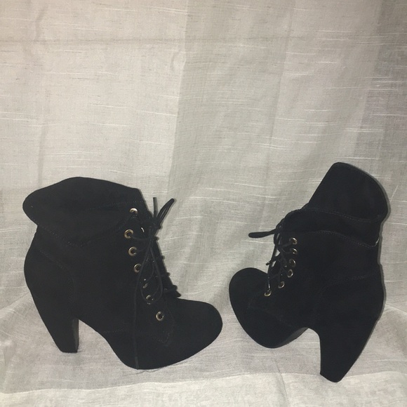 Black lace up booties - Picture 3 of 5